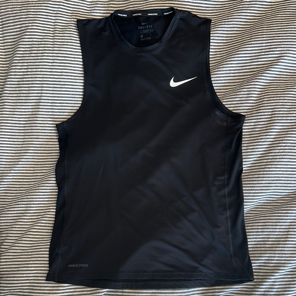 Nike Black Sleeveless Dri-FIT Top Men’s Large
